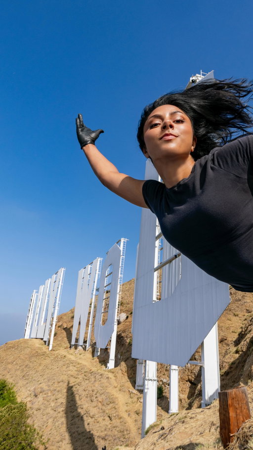I tried RENTING the Hollywood Sign
•
Full story by @sheilaym in my bio 🔗
•
Photos: Jim Krantz (@jimkrantzphoto)
HMU: @livlivlivmarie 
Video: @ryan_forsythe 
Photos: @jimkrantzphoto 
@RedBulletin, @RedBullUSA