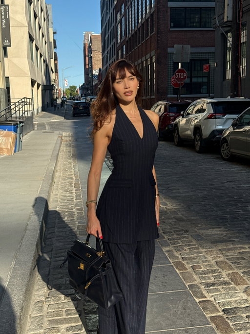 Navy stripes just in time for fall. @annaquanlabel #ad