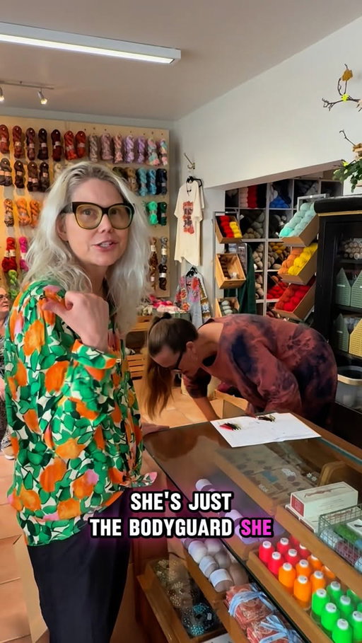 @garnigangi is legit one of the best wool/needlecraft/haberdashery stores in the world, and I’m not just saying that because it’s the Yarn Coven’s HQ. It really is awesome and @irisegg is also not a bouncer. Probably.  #yarnstore #yarnstagram #detroitslipover