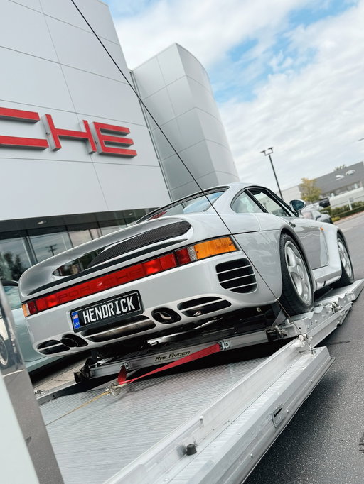 Shipping the 959 to the 2025 Porsche Classic Restoration Challenge in Indiana 🛞🛣️ 

#porsche959 #959 #porsche959komfort #porscheclassic #porscheclub #porscherestorationchallenge #porscherestorationchallenge25