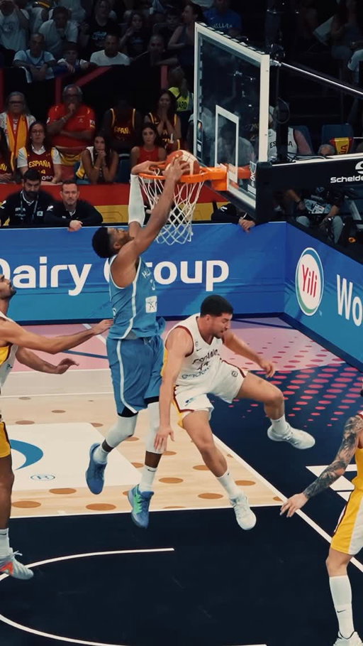 You can’t escape Giannis 😬

#EuroBasket | #MakeYourMark