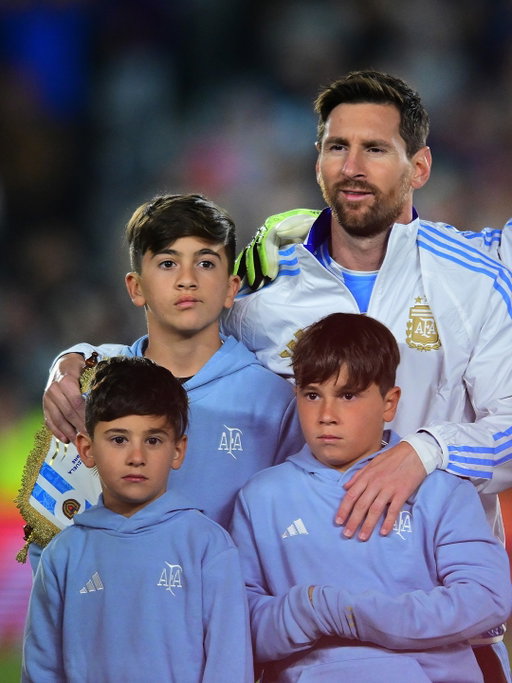 Leo in Argentina 🏠🇦🇷

#FIFAWorldCup