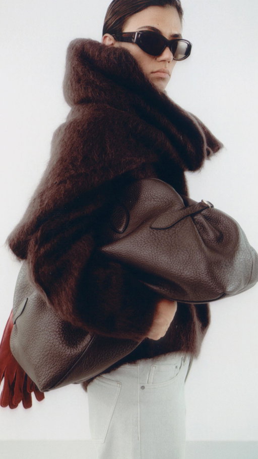Is it really fall without denim and a dramatic coat?

Explore key styles from H&M Studio Essentials and more in the new edit on The Studio. Link in bio.
