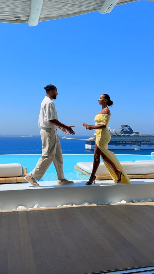 Walking into golden hour like it’s our own love story 💛✨ 

 At @cavotagoomykonos 🇬🇷