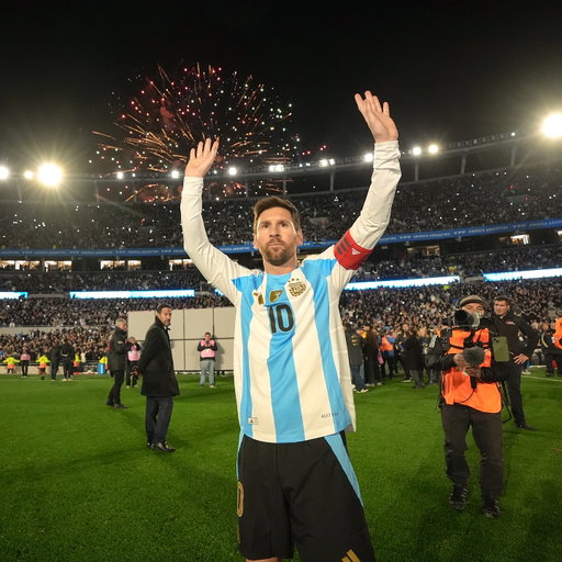 Una noche muy especial que todavía me deja sin palabras de la emoción. Gracias de corazón a toda la gente por el cariño y por estar bancándonos siempre. Pase lo que pase y sea cual sea el futuro, que solo Dios lo sabe… ¡VAMOS ARGENTINA! 🇦🇷