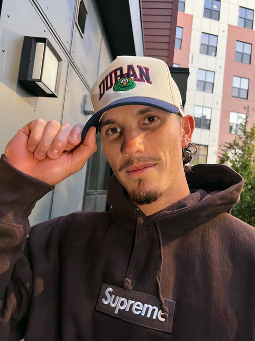 Happy birthday and happy hat drop day to @duranjarren 🎉🥳🧢
Link is in bio