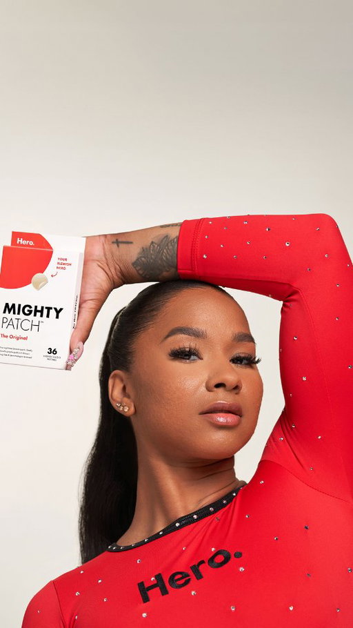 Whether I’m at the gym or at school, the @herocosmetics mighty patch is my #1 essential for breakouts #heropartner