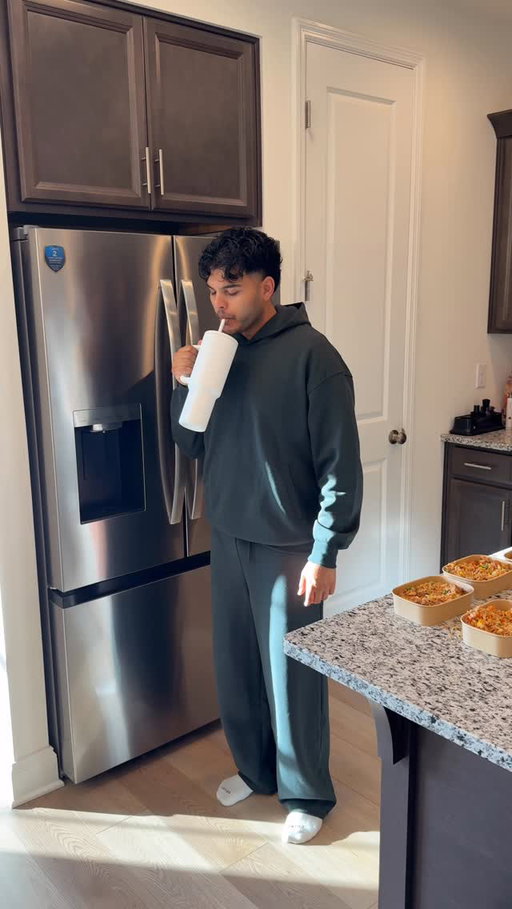 No Sunday Scaries over here thanks to @midea_us OneTouch AutoFill™ Refrigerator 🙌🏽 #MideaPartner makes my life easier and more organized for the upcoming week! #MideaMakesTheWow #asmr #FridgeRestock #MealPrep #SundayScaries #fridgeorganization