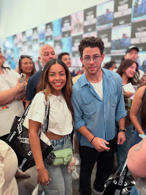 Greetings from LA ☀️ @nickjonas 

#jonasbrothers #jonascon
