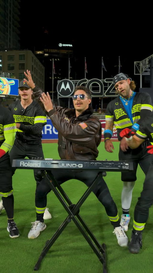 We feel the need, the need for speed🛩️

#topgun #topgunmaverick #thefirefighters #savannahbananas #bananaball