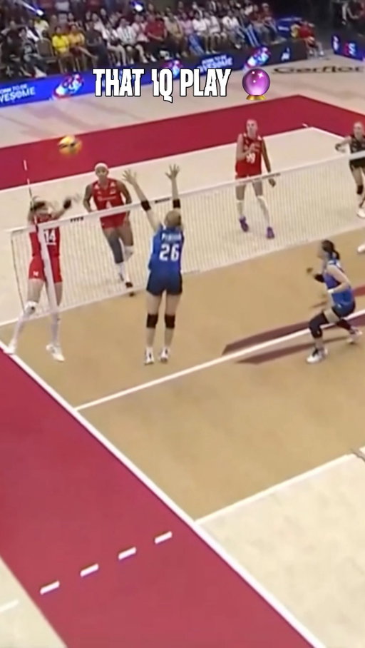 Brains over power 🧠 

After a flurry of insane digs on both sides 🙌, the point ended with a pure touch of genius by veteran Erdem ✨.

Smart. Classy. Volleyball at its finest. 🏐

🏐 #WWCH #Thailand2025 #Volleyball