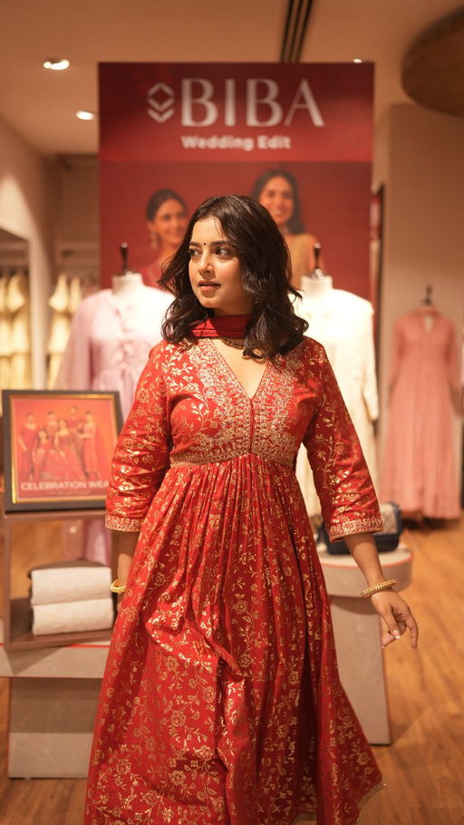 To me, red has always meant Durga Puja, but @bibaindia made it even special. It’s courage, grace, inspiration… and a lot more. ❤️

This Puja, I’m celebrating the spirit of red with #DifferentByDesign looks from BIBA✨

Shop your festive favourites from their festive collection 💫