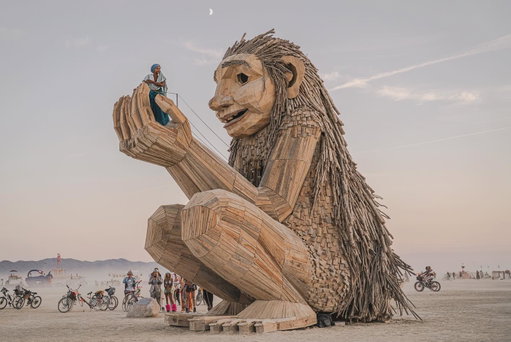 Some of the best captured moments of Rose Wonders at @burningman ✨

If you took a photo with her, I’d love to see it — send me a PM or tag me in your story 📸

P.S. For everyone who’s been asking — no, she didn’t burn 😉 She’ll be somewhere else soon… stay tuned!

#ThomasDambo #DamboTrolls #WasteNoMore #RoseWonders #BurningMan2025