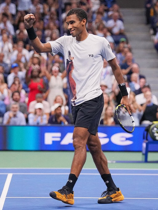 Incredible week reconnecting with the belief that has always been there and starting to see the pay off of the work being put in all year 🙌🏽❤️ Congrats to Jannik for continuing to set the bar higher and higher 👊🏽

Thank you NYC for the overwhelming support I’ve received throughout the tournament, it’s only fueled my hunger to put myself back in these situations again and again 🙏🏽😌

📸: # 1,2,6,8 @usopen | #3 Kena Betancur | # 4 Charly Triballeau | # 5 Maddie Meyer