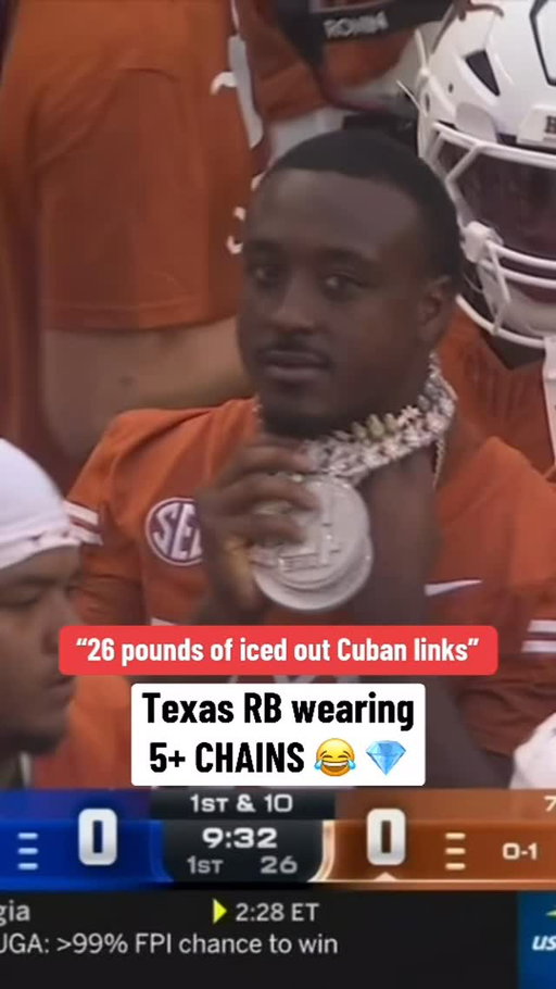 NIL hitting different 😂💰

#cfb #collegefootball #football #nil #cubanlink #texaslonghorns