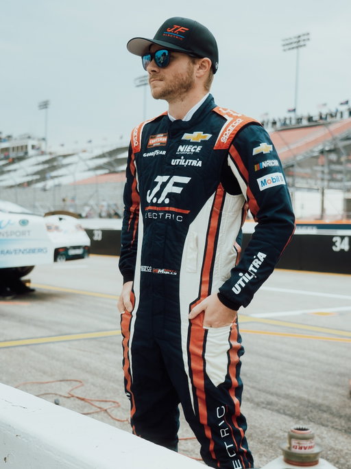 Excited to be back in Xfinity this weekend! Looking forward to the race tonight with @dgmracingfl. 👊