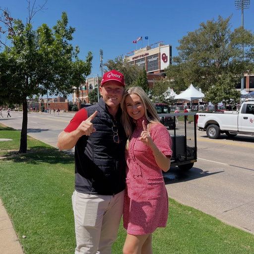 Welcome back home, @braddalke40 ☝️⛳️🏈