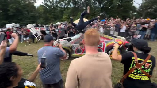 Video by @abel_corson of JJ Escobar dodging Eric Ryan.
- CZW ToD22 9/6/2025

#Deathmatch #deathmatchwrestling #ultraviolent #unfnbelievable #prowrestling