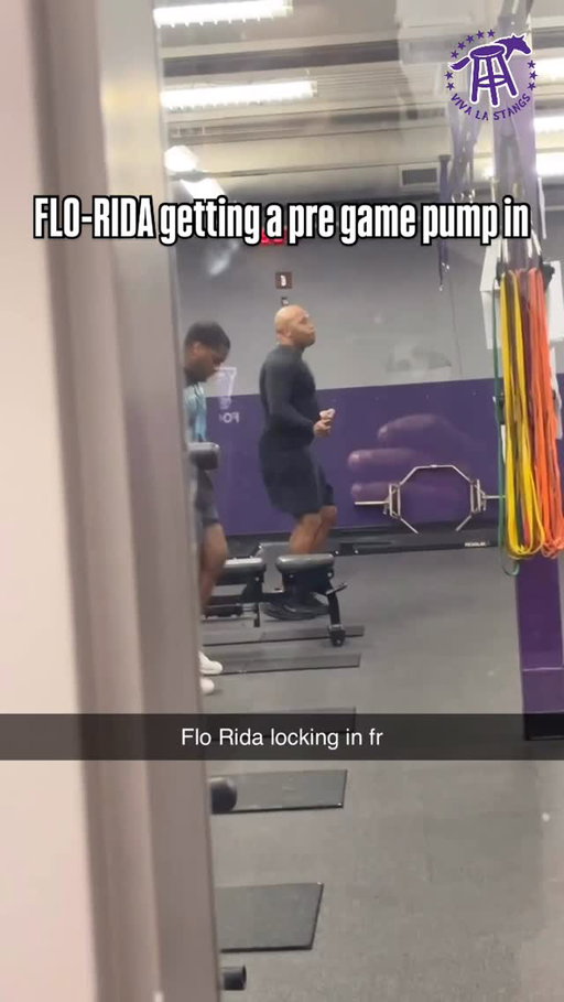 FLO-RIDA was seen getting a pre game pump in before his O-Week Set