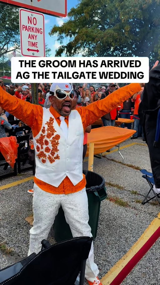 BROWNS SPIDER HAS ARRIVED AT THE TAILGATE WEDDING IN THE MUNI LOT. #cleveland #clevelandbrowns #browns #football #thursdaysports