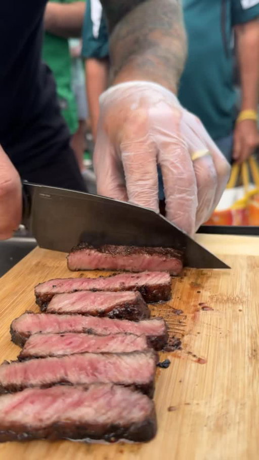 Imagine being a hater and I’m just out here serving up A5 Japanese Wagyu at the Tailgate 😂 @kaiwagyu 

GO BIRDS! 🦅
