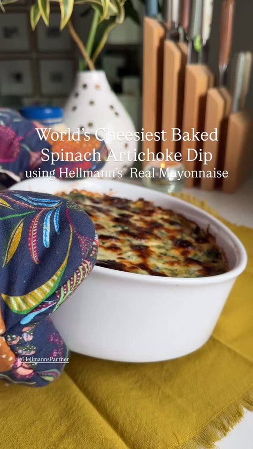 Y’all it’s time to say hello to the world’s cheesiest and creamiest spinach artichoke dip! It’s seriously the only thing you need to keep everyone happy on game day (or any day if I”m being real!). I teamed up with @hellmannsmayonnaise to make this extra creamy, extra dreamy, and basically impossible to stop eating dip that will disappear in seconds. Grab the chips, the crackers, the bread — heck, even a spoon — and dive in. #HellmannsPartner 

🩷 Comment “recipe plz” to get the full recipe sent straight your inbox 🩷

⭐️ INGREDIENTS ⭐️ 
3/4 cup Hellmann’s® Real Mayonnaise
🧀 1 bag (15 oz.) chopped frozen spinach leaves , thawed and squeezed to remove excess moisture
🧀 1 8 oz package cream cheese, softened and room temp
🧀 1 19 oz jar marinated artichoke hearts, drained and roughly chopped
🧀 1 8 oz can water chestnuts, drained and chopped
🧀 3 cloves garlic, grated
🧀 1 package Knorr® Vegetable Recipe Mix
🧀 1 cup Monterey Jack Cheese, shredded
🧀 1 cup White Cheddar, shredded
🧀 1/3 cup Parmesan cheese, grated
🧀 8 oz ball fresh mozzarella, hand torn and divided

⭐️ INSTRUCTIONS ⭐️ 
🍃 Preheat oven to 350° F. 🍃 Combine all ingredients except 1/2 cup mozzarella cheese. 
🍃 Spoon into a 2-quart casserole or cast iron skillet, then top with remaining 1/2 cup of mozzarella cheese. 🍃 Bake the spinach artichoke dip for 35 minutes then turn the broiler on for a minute or two to brown the top.

🩷 Or get the full recipe here: https://grilledcheesesocial.com/2025/09/04/cheesy-baked-spinach-artichoke-dip-recipe/ 🩷