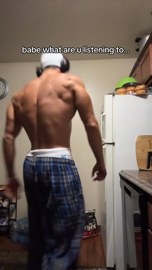 im listening to PEAK #rammstein #music #metal #lean #jacked #backmuscle #muscle #lean #gym