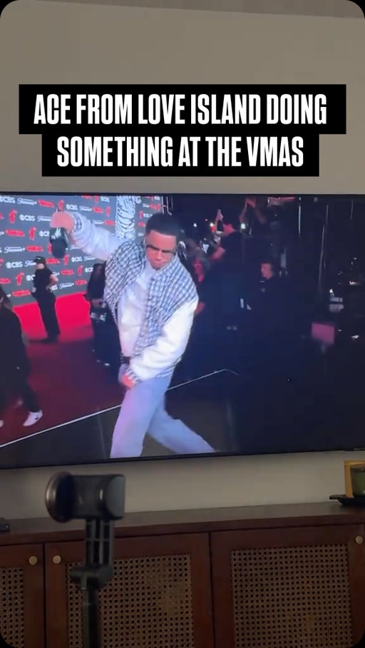 What’s big bro doin
.
.
.
#loveisland #vmas #mtv