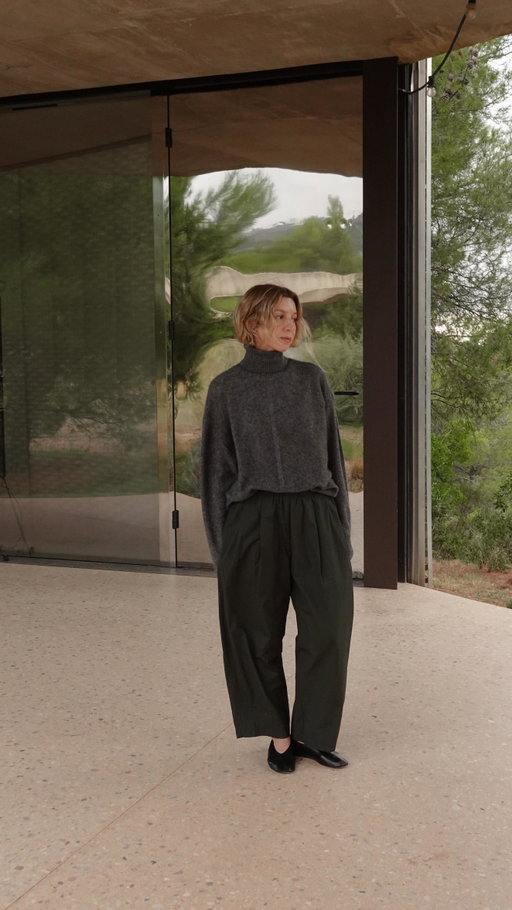 [ad] Reluctant to submit to Autumn’s impending arrival, but the new @apieceapart collection makes the seasons shift feel softer 🍂 🦊