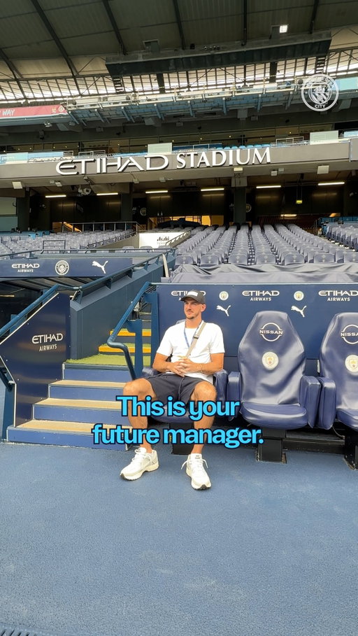 Two-time @NBA champ @acfresh21, or should we say "our future manager", had a proper look around the Etihad 😉🩵