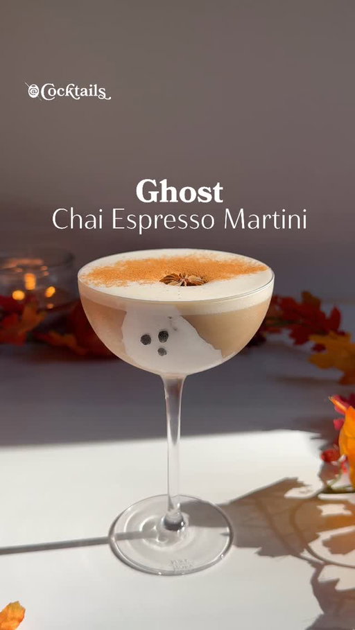 Ready for the season of goblins, ghouls, and ghost espresso martinis.👻☕️

#halloween #ghost #marshmallow #espressomartini #fluff #chaitini #dirtychai #cocktail #viral