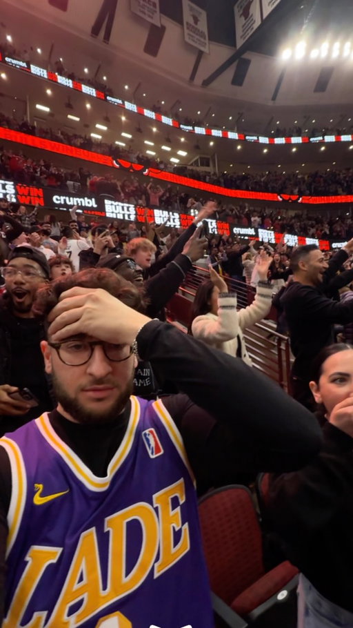 I flew from LA to Chicago for this game by the way 😭