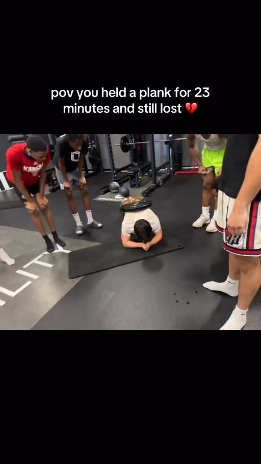 had a plate on my back too 😭 #explore #fyp #basketball #viral #roadtod1 #plank #fitness