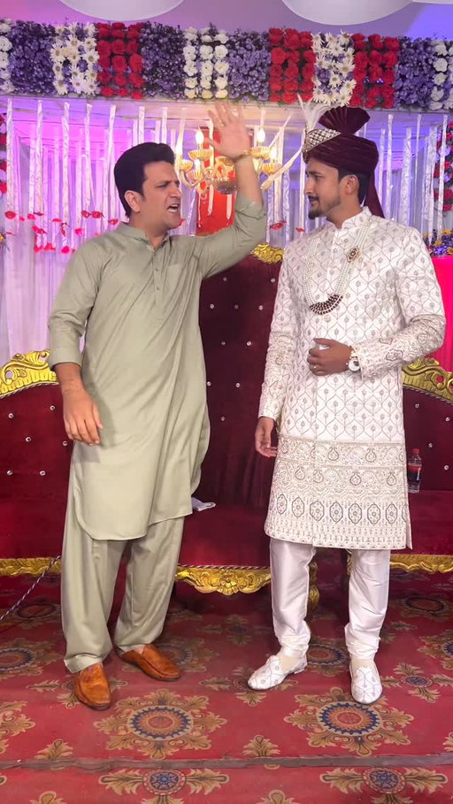 Samjho Abhi Bhi Waqt Hai 😜
@itssajjadhussain Bhai 

#tagyourbestfriend 

#shehbaazkhan #instamood #insatreels❤️ #instapic #instagram #instaart #instagramreels #ınstagood #instagramers #instagramhub #instagreat