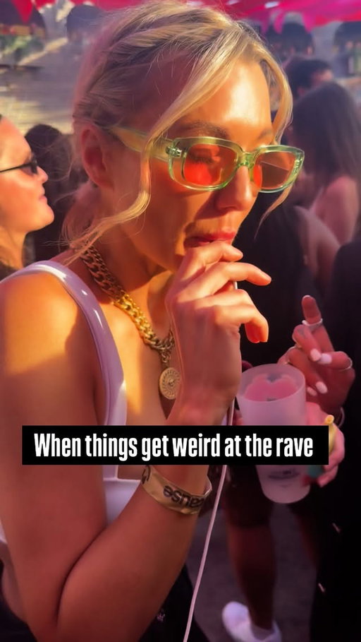 Whats going on here then.. #stateofit 

#ravebants #rave #daytimeparty #weird #sillyones