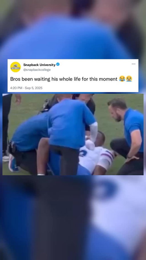 The look on bros face is CRAZY! 😂😭
-

#cfb #college #football #collegefootball #florida #flordiagators #funny #fyp #explore