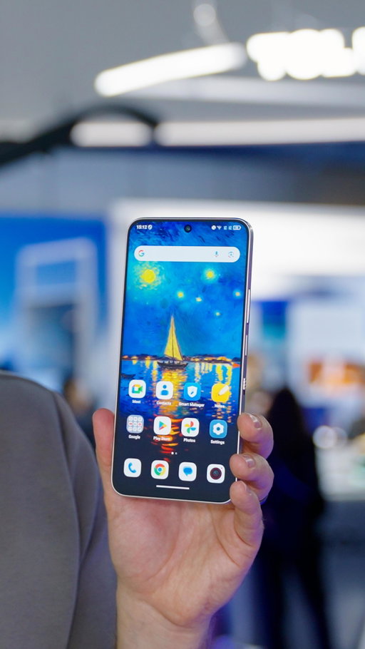 TCL just made their colour changing phone... even better! (& so much more at IFA 2025) 👀

AD #TCLIFA2025 #TCLxOlympics #InspireGreatness #TCLArt @tclbrand