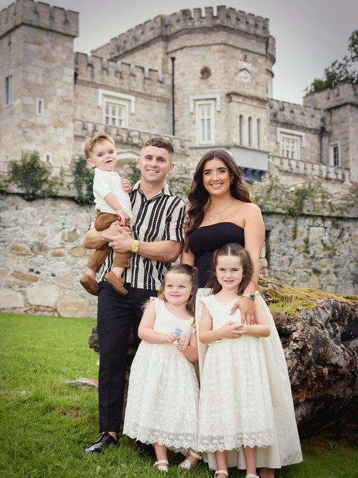 fun day shooting with @vip.magazine 🤍

My wee fam 🫶🥹 

@killeavycastle 
@michelledardis_ 
@jolenefeenanhair 
@suebrophy_makeup 
@evndoherty 
@ruthdouglas_