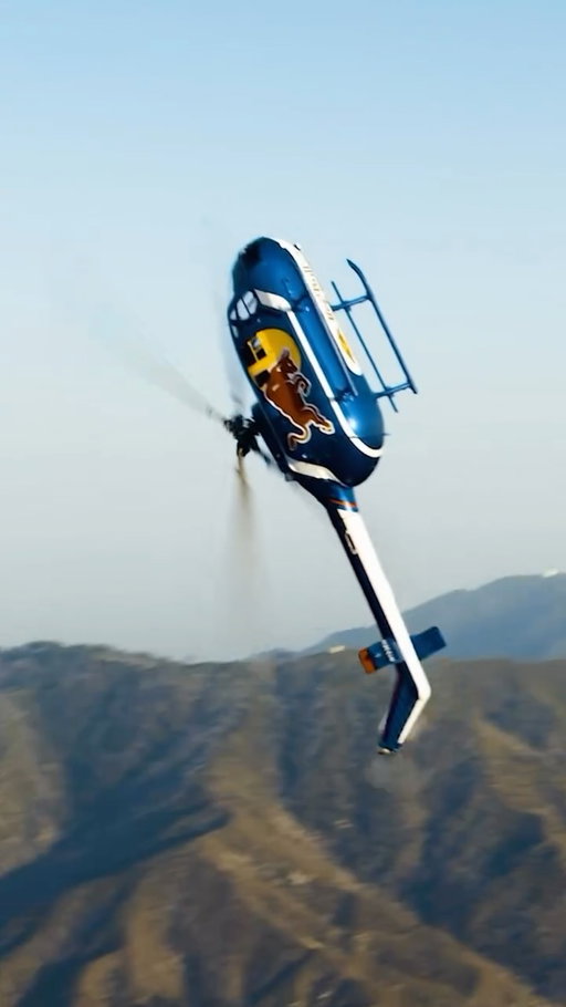 First week as a Red Bull Creator and they already have me doing barrel rolls in a helicopter 😵‍💫
•
@redbullusa @aaronfitzgerald105