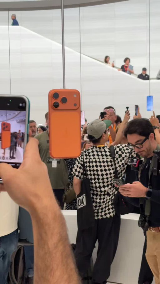 Here’s a quick look at all the iPhone 17 colours!