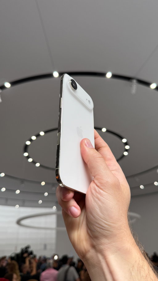 iPhone Air! 👀 Want one??

#iphoneair #iphone17 #apple