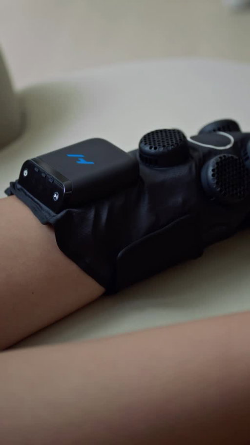 Your recovery, re-engineered. Hyperice X 2 delivers powerful heat, deeper cold, and now built-in air compression to take contrast therapy to the next level. 📈
 
Get yours now at the link in our bio or at hyperice.com