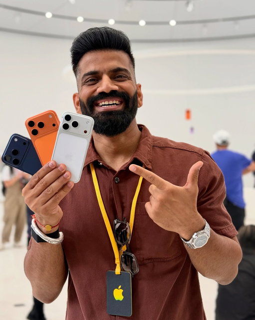 My favourite #iPhone17Pro and #iPhoneAir..
Pro being truly “PRO”, and Air of course feels like “AIR”.. Unreal package…
#AppleEvent
#TGFamily🔥🔥🔥
