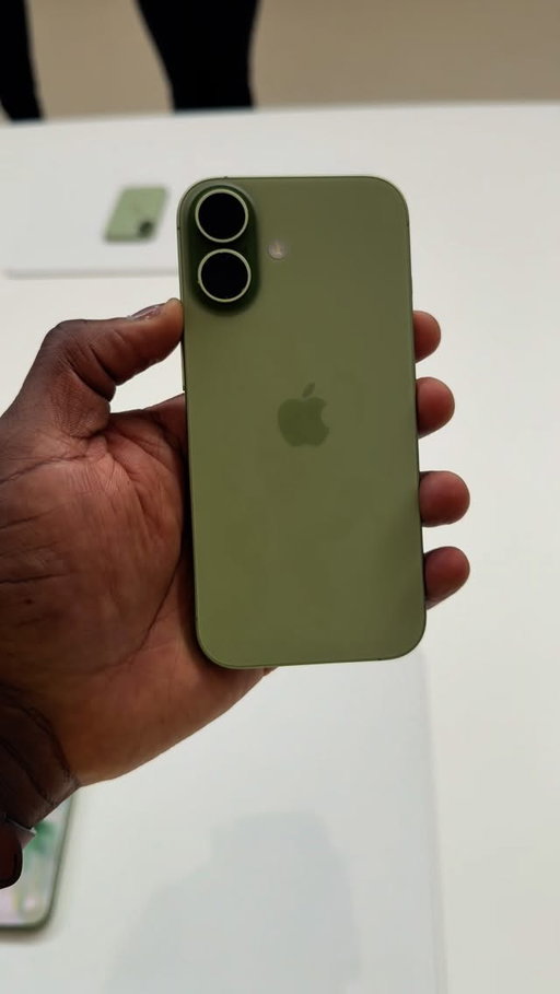 iPhone 17 Hands-On!

#iphone17 #reels #reelsinstagram #appleevent