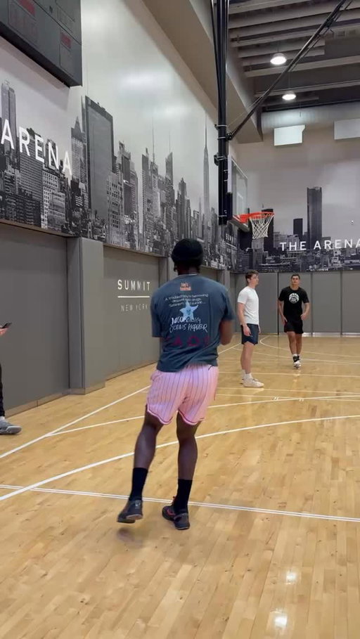 @buddylove hit 276 3s in 18 minutes. A record that has been held in my gym for 6 years by James Harden. The drill consist of 9 minutes of 3s on the move and 9 minutes of 3s off the catch 🏁