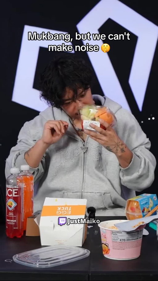 Why are we doing this? 😭 🥀 Twitch: JustMaiko // YT: Justmaiko Live // 
#justmaiko #clips #funny #fyp #mukbang