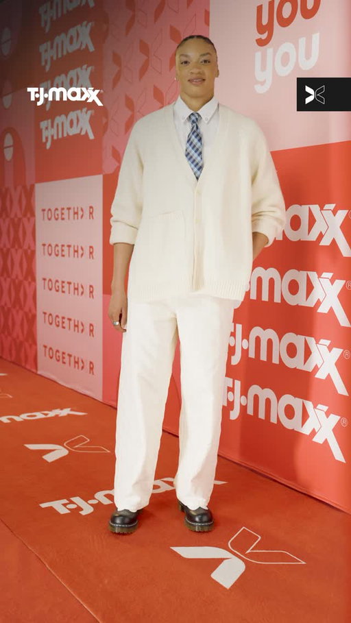 @kay.timpson keepin’ it white hot in the tunnel 🔥 @tjmaxx #ad