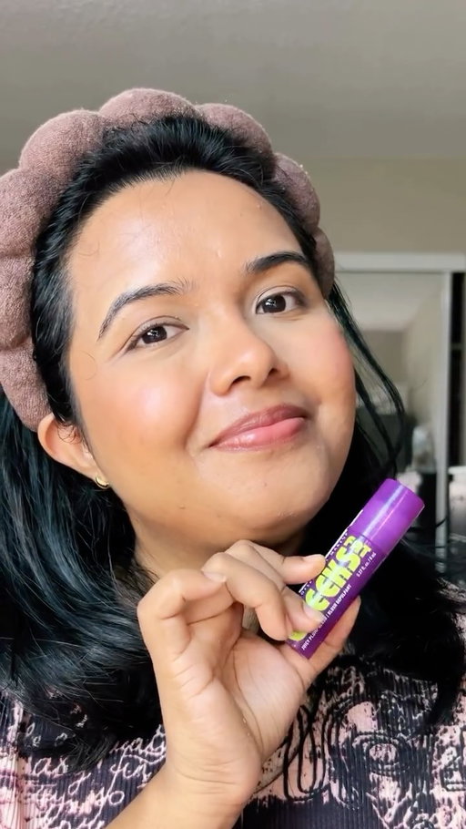 Part 5 : Blushing over blushes…. Featuring @nyxcosmetics Fat cheeks Juicy blush in the shade Blueberry Burst.

The fist ever purple blush I’ve tried & I’m obsessed with this. The pigment is not too much not too little. It’s just right, easily blendable and long lasting. I really enjoyed the consistency of this blush. It’s little bit on the thinner side but very easy to work with.

Should I try more shades from this? 👀
@nyxcosmetics_canada 

#nyxcosmetics #fatcheeksblush #purpleblush #blushblindness #blushlover