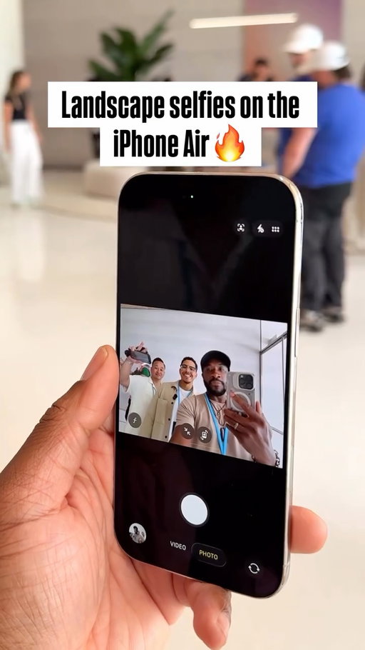 Selfies are going to hit different with the landscape mode on the iPhone Air 😮‍💨🤌🏾

#apple #applevent #iphoneair