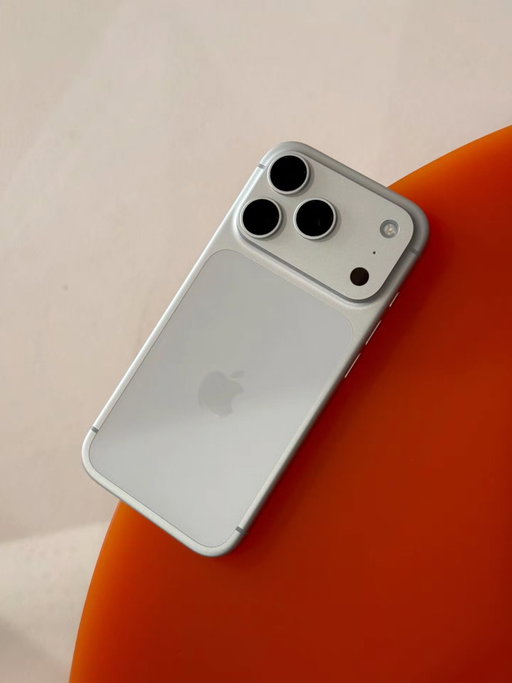 Hands on with the new iPhone 17 family!

Pro/Max first: When I say "what a chonk," understand that I mean it as a big 'ole compliment. By making the iPhone Air the "pretty one," Apple got to lean into stacked, brutal curves and pronounced panel lines on the Pro.

I didn't like it in the leaks, but in person? It reminds me of a muscle car, and the Cosmic Orange marks an overdue return of actual COLOR to the Pro line - possibly due to the return to aluminum. Feels like an iPhone designed by Xiaomi (but in a good way).

That aluminum build also helps with heat dissipation, combined with a new internal vapor chamber that I got to demo myself - more on this in the video. 

Meanwhile, the iPhone Air tackles more fraught territory: do people actually care about a super-thin phone?

I don't know, but I will say the iPhone Air impressed me more than Samsung's Galaxy S25 Edge (pictured) on first pick-up. Its 5.6mm chassis really does feel like it shouldn't exist, in some "it's a movie prop" kinda way.

Also, while the single camera is a bummer, I appreciate that Apple didn't skimp on other features in the name of thinness. MagSafe, Camera Control, Action Button: ✅!

Both phones feature Apple's new Center Stage selfie camera: a new 18MP shooter that's square in shape, which means it can be digitally cropped to produce either portrait or landscape selfies without rotating the phone. It should also provide better stabilization in video.

The new iPhones go up for preorder on Friday, with the Air starting at $999 and Pro starting at $1099. I'm still on Apple's campus developing my first impressions; stay tuned for more (including a hands-on on YouTube)!